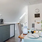 Lisa Apartment